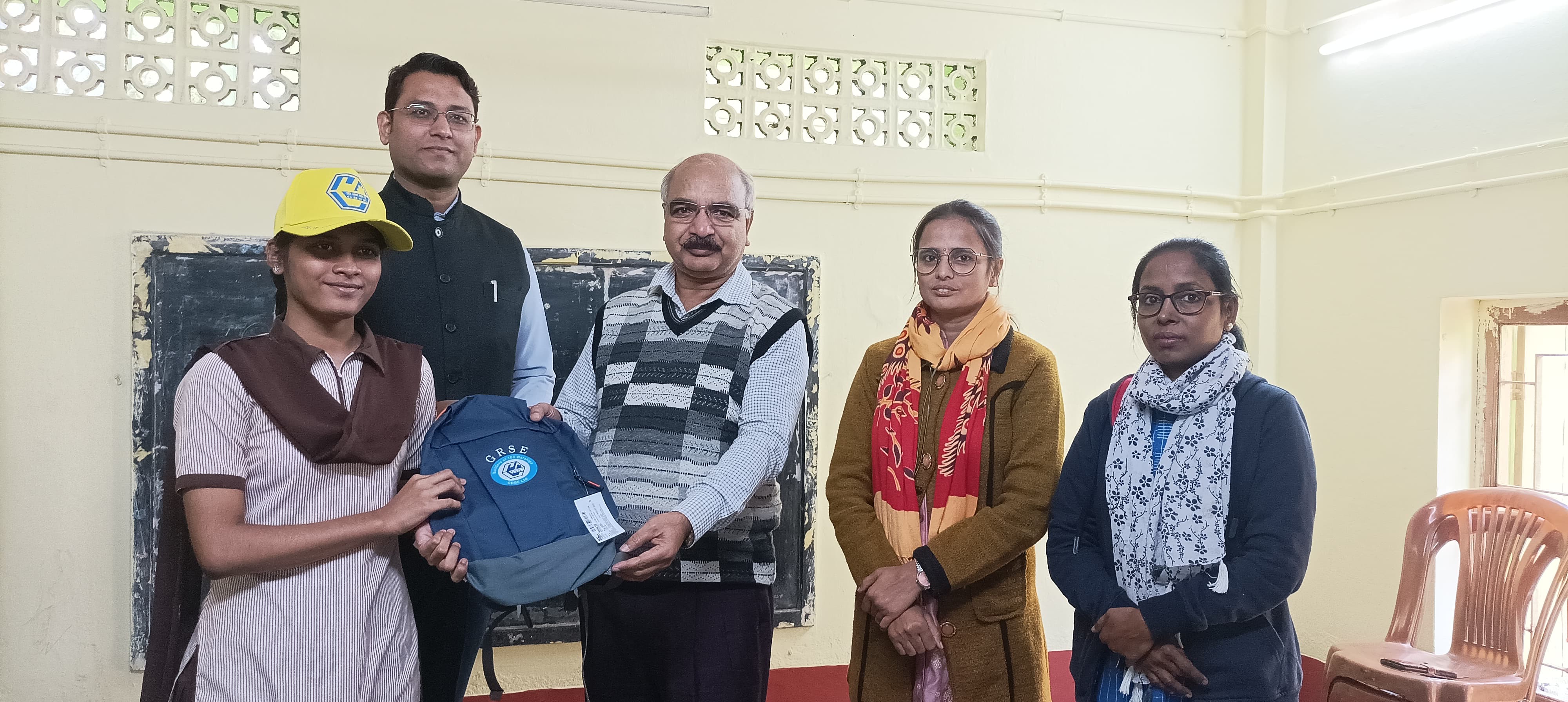 Quiz competition on Swachhata for students of Fatepur Hindi Nagari Pracharak Vidyalaya, Kolkata on 11 Dec 23