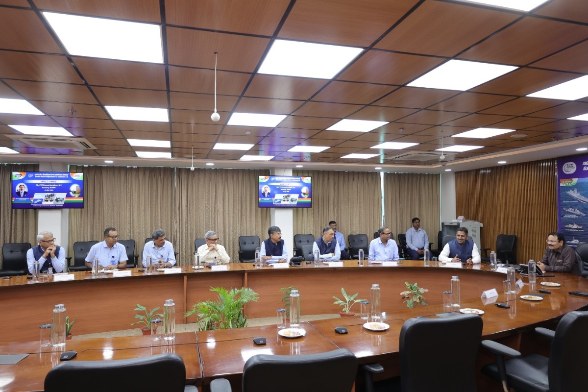 SHRI C VINOD, IA & AS DIRECTOR, CAG VISITS GRSE ON 7 MAY 25 - Thumbnail