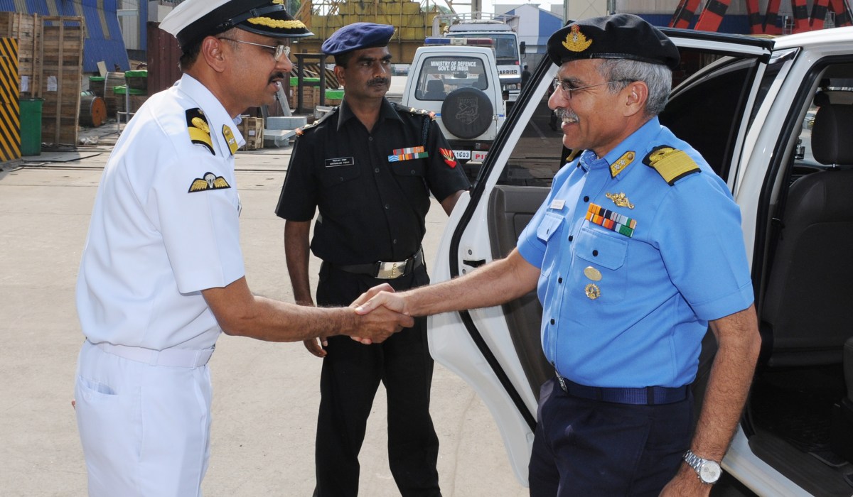 Rear Admiral Monty Khanna visits GRSE on 17 Apr 17