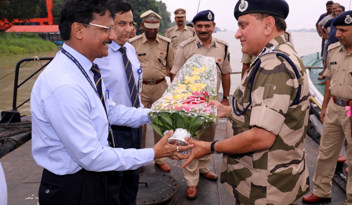 DG CISF visits GRSE on 08 Jul 17
