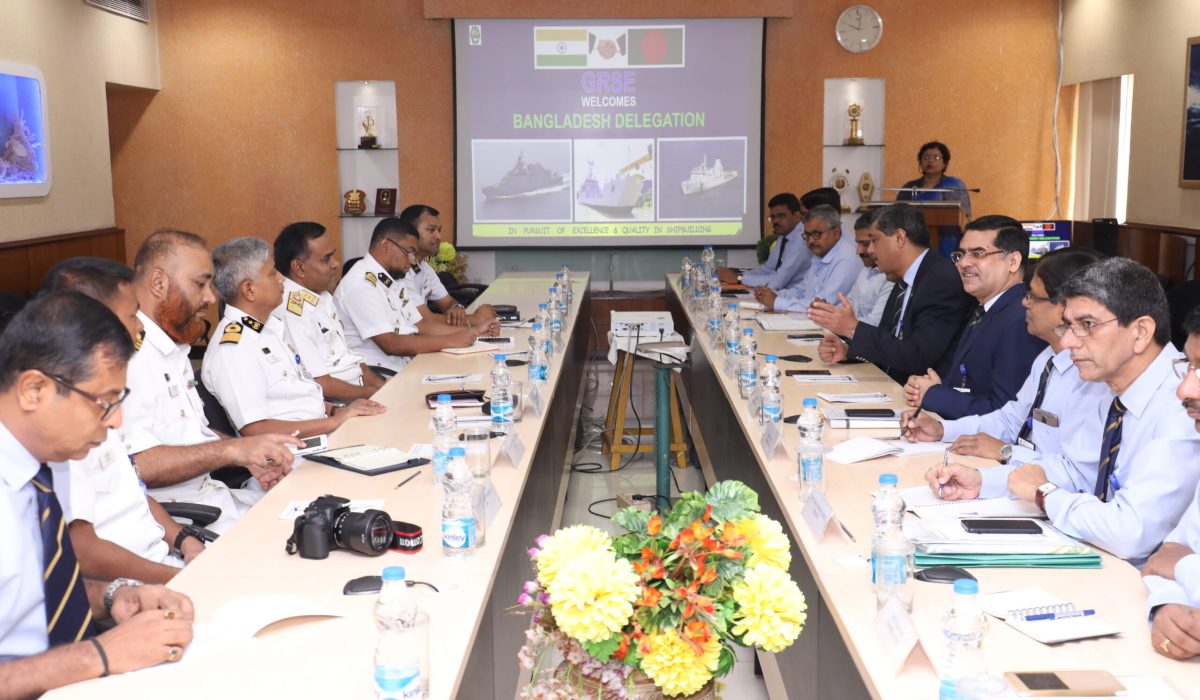 Bangladesh Delegation visits GRSE on 07 Aug 17