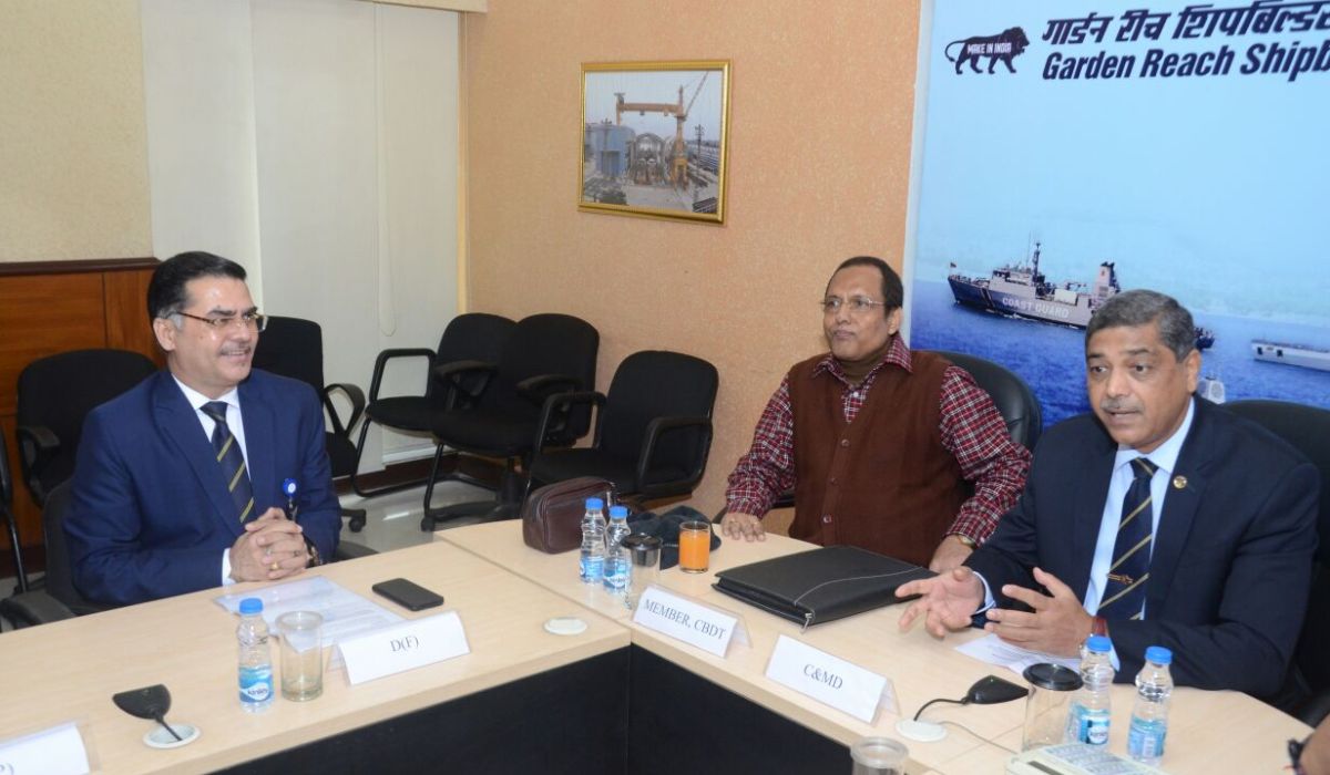 Member, Central Board of Direct Taxes Visited GRSE on 10 Dec 17
