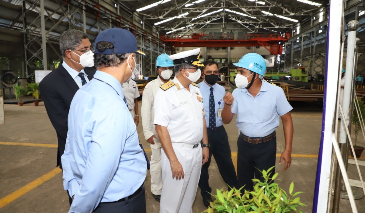 V Adm B Dasgupta, AVSM, YSM, VSM, Chief of Staff, HQENC Visited GRSE on 22 Sep 21