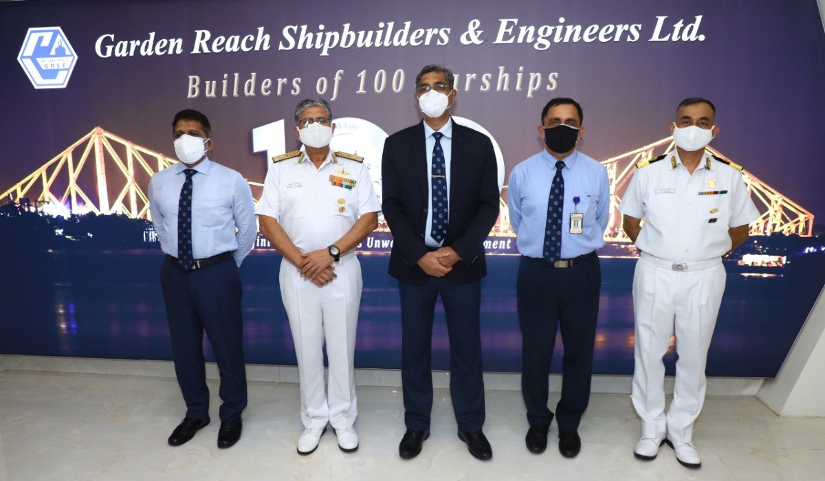V Adm B Dasgupta, AVSM, YSM, VSM, Chief of Staff, HQENC Visited GRSE on 22 Sep 21