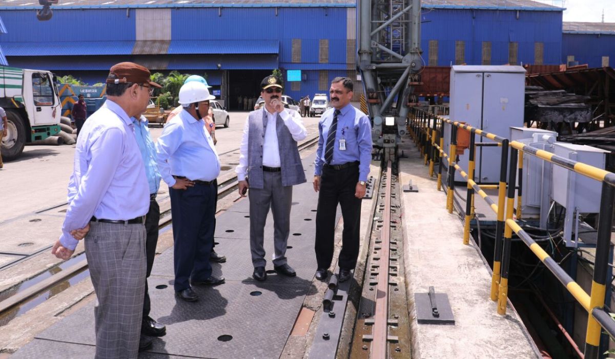 Shri Vinit Kumar, Chairman- Kolkata Port Trust, visits GRSE on 01 Sep 18