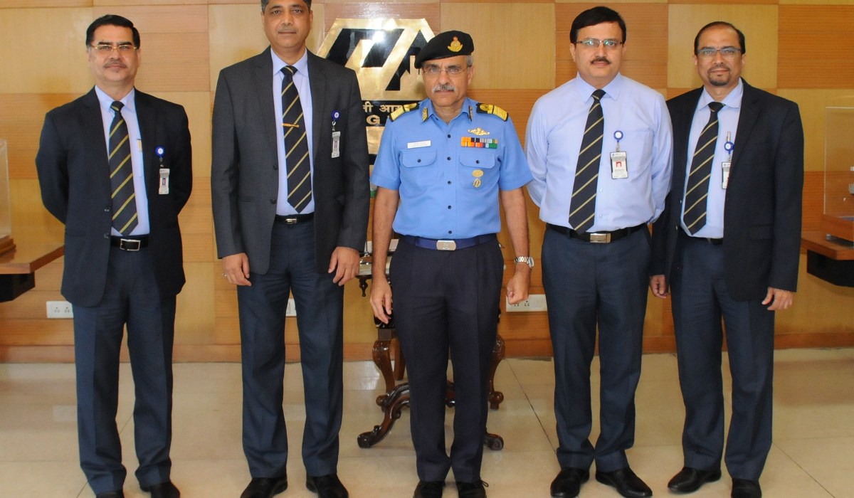 Rear Admiral Monty Khanna visits GRSE on 17 Apr 17