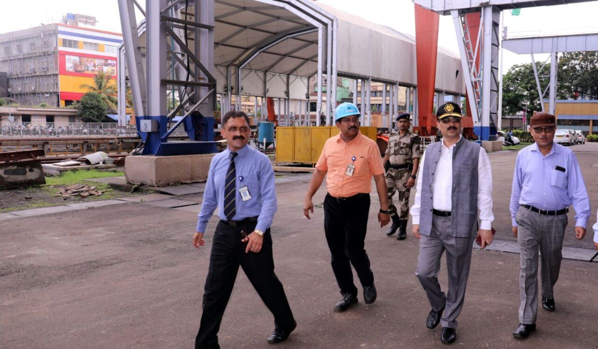 Shri Vinit Kumar, Chairman- Kolkata Port Trust, visits GRSE on 01 Sep 18Shri Vinit Kumar, Chairman- Kolkata Port Trust, visits GRSE on 01 Sep 18