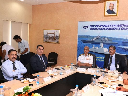 Vice Admiral M S Pawar, AVSM, VSM, COS, HQENC visits GRSE on 17 May 18