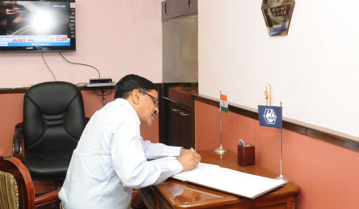 Shri Sanjay Kothari, IAS (Retd.) Chairman, PESB visits GRSE on 11 Apr 17