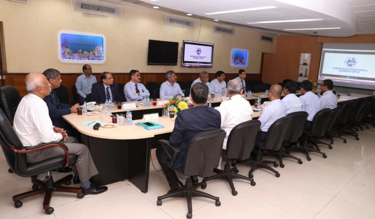 Commandant, NDC visits GRSE on 23 Apr 19