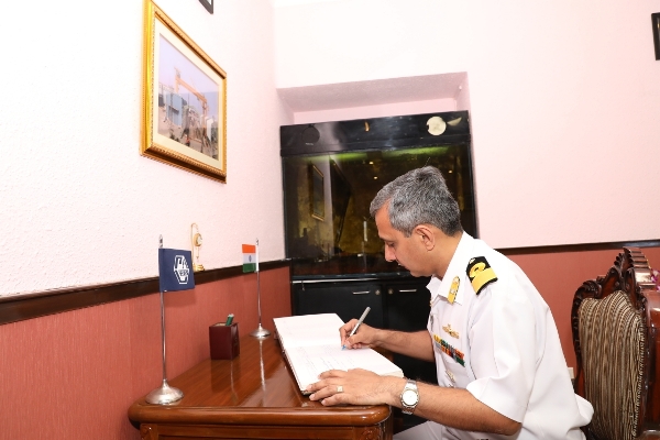 Visit of Cmde Manish Chadha NA(Desig), Moscow on 19 June 18