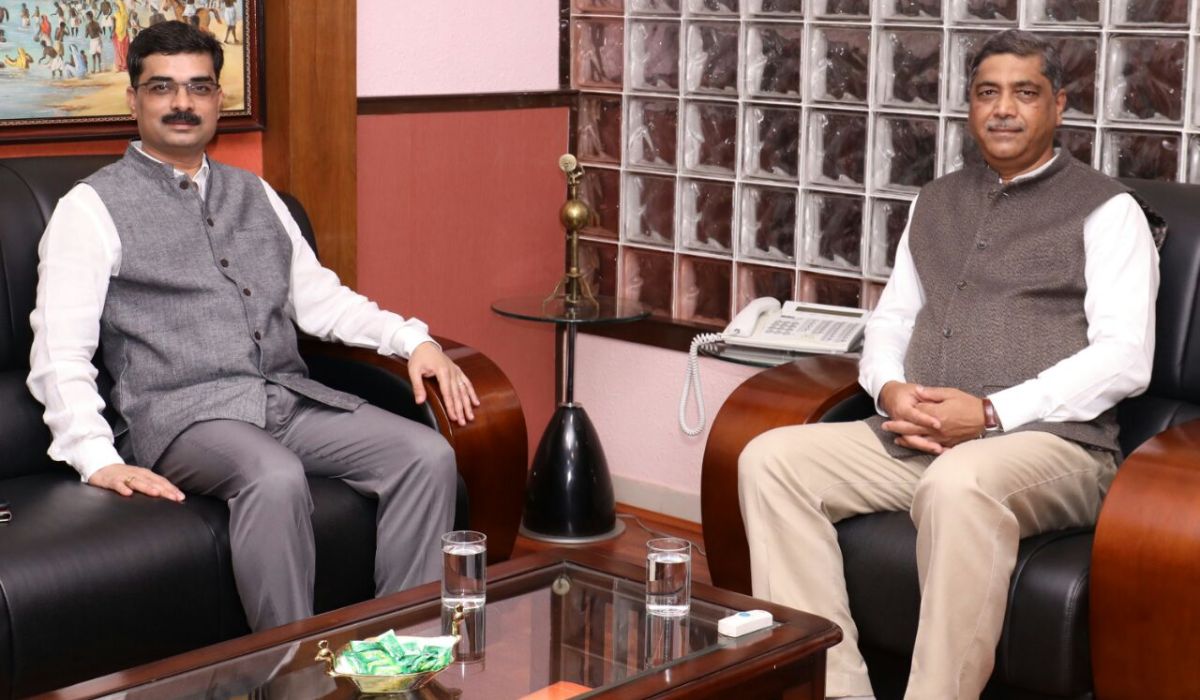 Shri Vinit Kumar, Chairman- Kolkata Port Trust, visits GRSE on 01 Sep 18