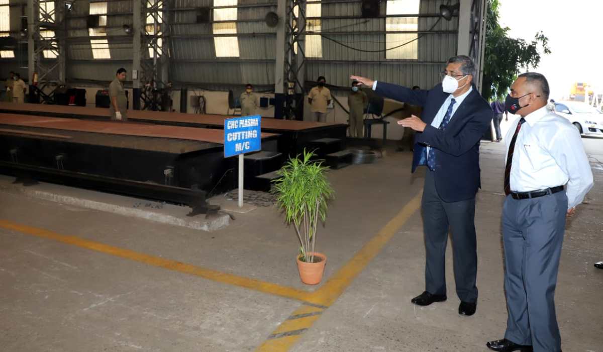 Lt Gen Manoj Pande, AVSM, VSM, ARMY Commander (GOC-IN-C) Visited GRSE on 27 Nov 21