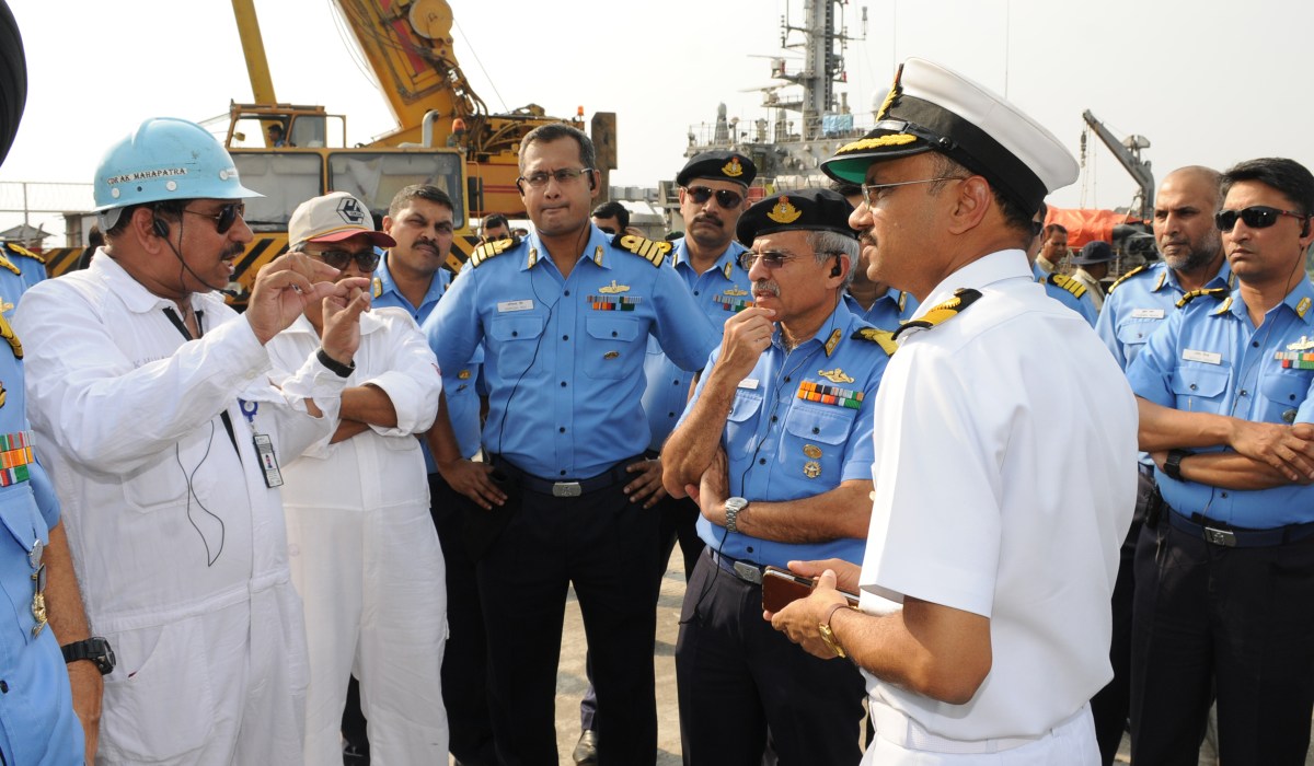 Rear Admiral Monty Khanna visits GRSE on 17 Apr 17