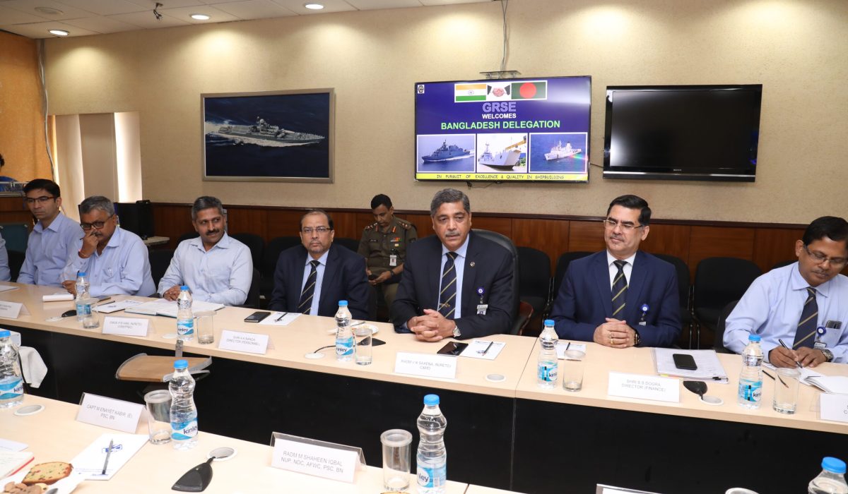 Bangladesh Delegation visits GRSE on 07 Aug 17