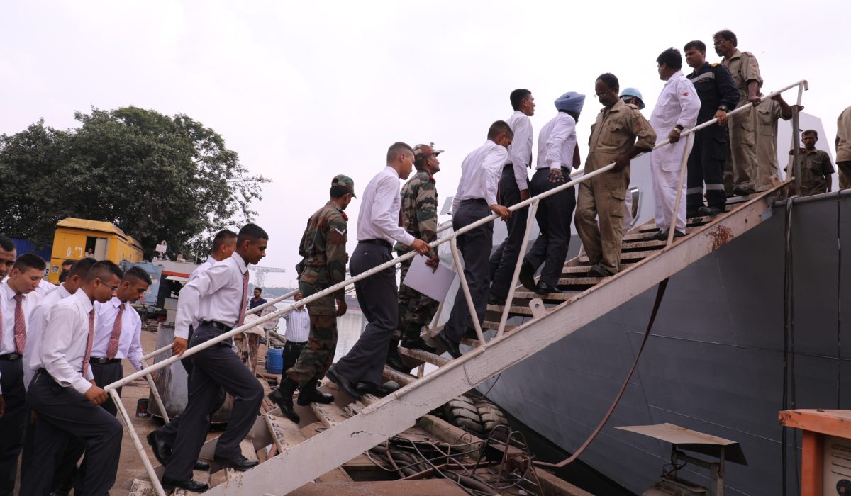 Cadets of Officer Training Academy of Gaya visit GRSE on 15 Sep 17
