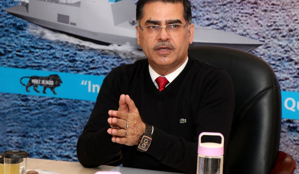 Shri M.V.Gowtama, Chairman & Managing Director, Bharat Electronics Limited (BEL) visits GRSE on 02 Jan 20