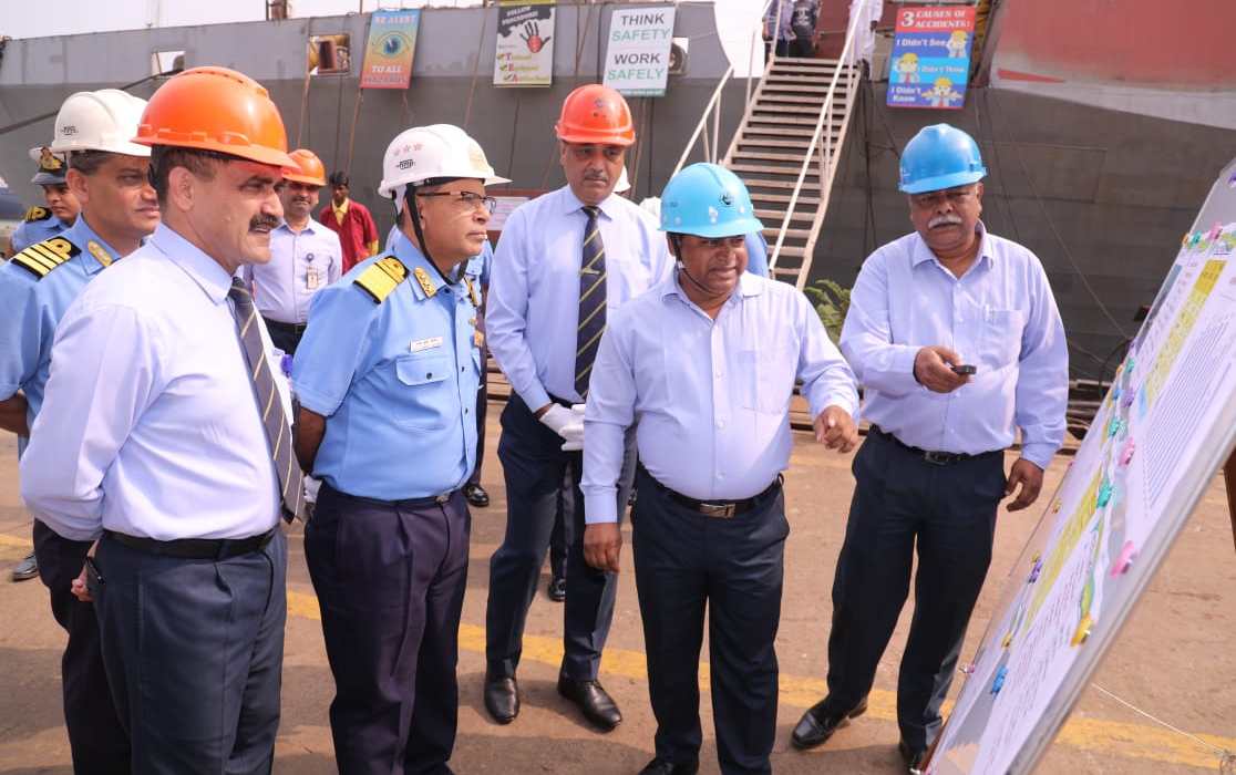 Vice Admiral AK Saxena, AVSM, VSM, CWP&A, visited GRSE on 30 Nov 18