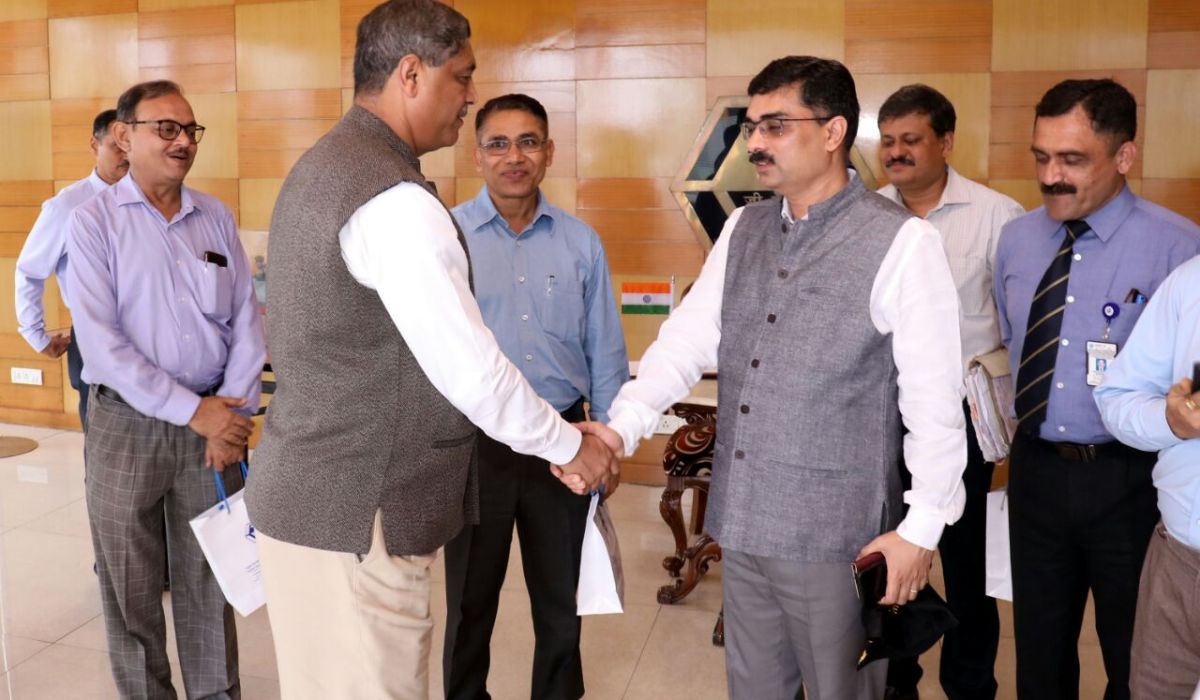 Shri Vinit Kumar, Chairman- Kolkata Port Trust, visits GRSE on 01 Sep 18