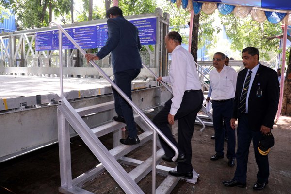 Dr. Ajay Kumar, Secretary (Defence Production) visits GRSE on 07 Jul 18 and inaugurates the Virtual Reality Lab