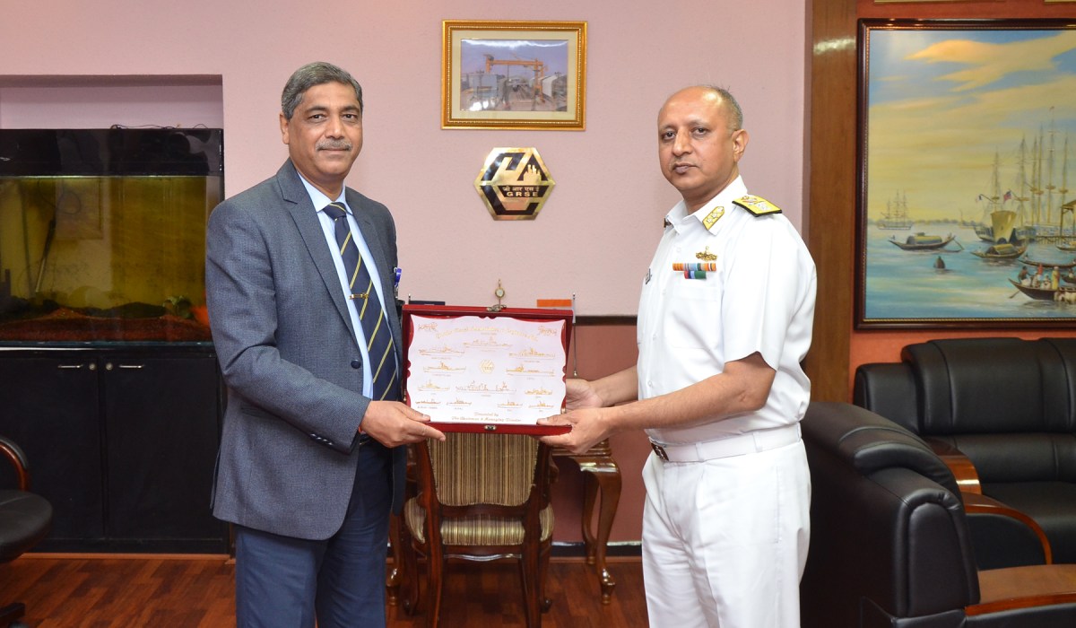 Rear Admiral Kiran Deshmukh, VSM CSO (Tech) visits GRSE on 27 Jun 17
