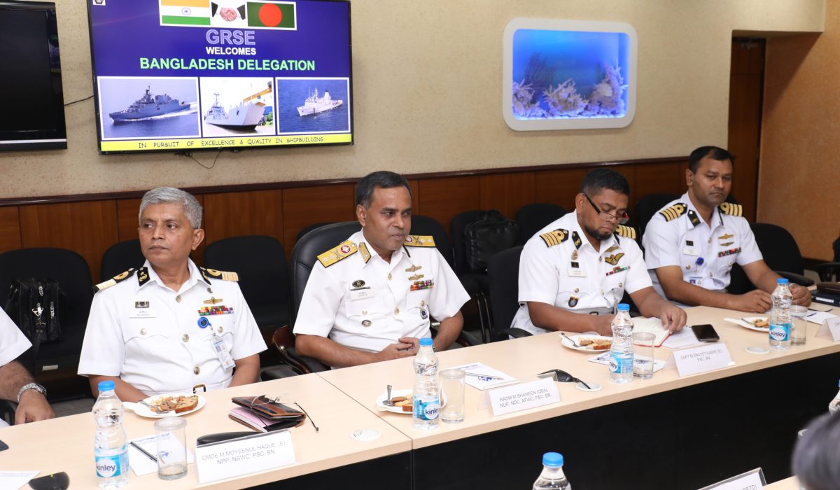 Bangladesh Delegation visits GRSE on 07 Aug 17