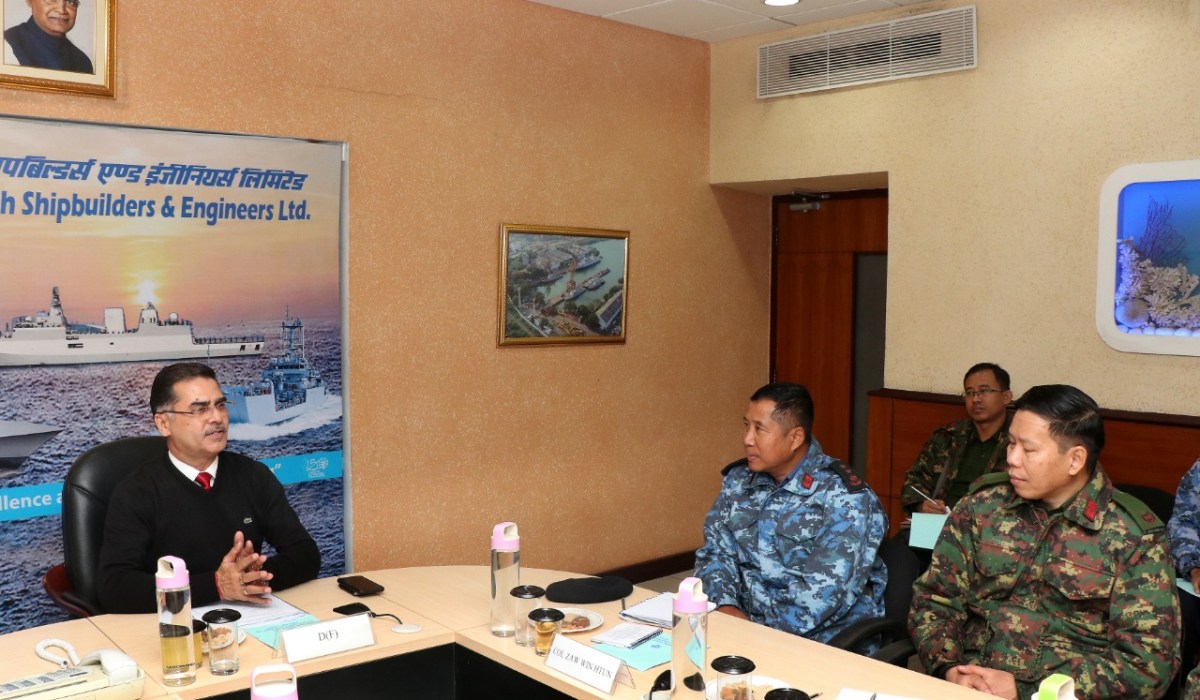 Shri M.V.Gowtama, Chairman & Managing Director, Bharat Electronics Limited (BEL) visits GRSE on 02 Jan 20