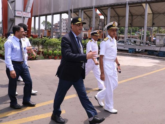 Vice Admiral M S Pawar, AVSM, VSM, COS, HQENC visits GRSE on 17 May 18