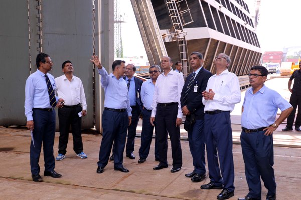 Dr. Ajay Kumar, Secretary (Defence Production) visits GRSE on 07 Jul 18 and inaugurates the Virtual Reality Lab