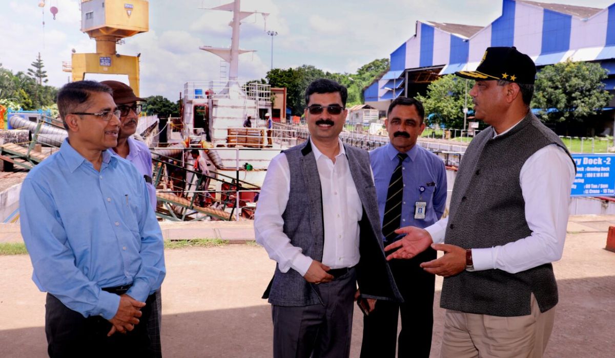 Shri Vinit Kumar, Chairman- Kolkata Port Trust, visits GRSE on 01 Sep 18