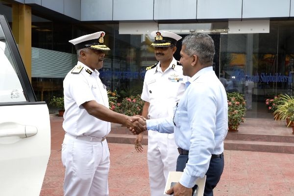 Visit of Inspector General TP Sadanandan, TM, DDG(M&M), Indian Coast Guard to GRSE on 10 Oct 18