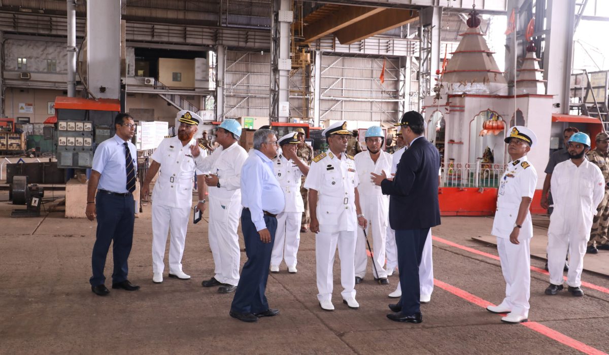 Bangladesh Delegation visits GRSE on 07 Aug 17