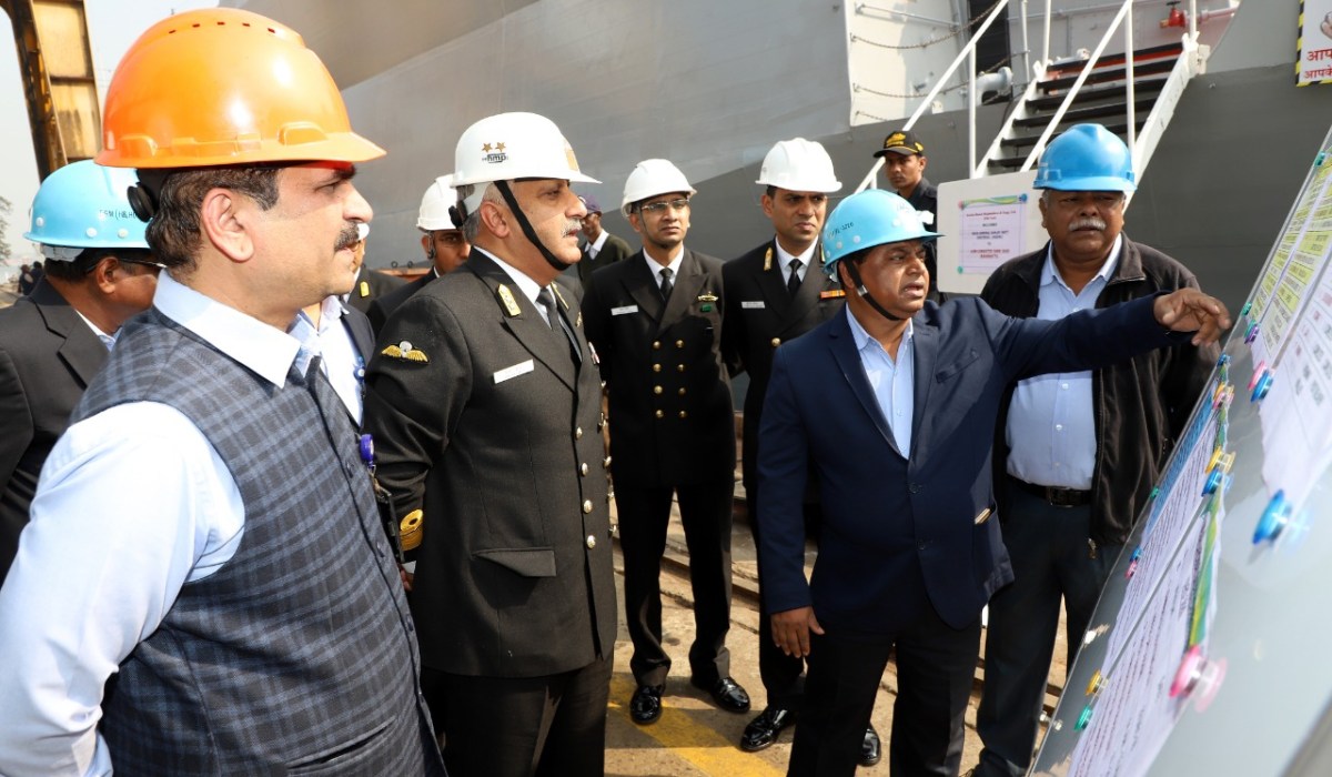 Rear Admiral Sanjay Datt, Chief Staff Officer (Technical), HQENC visits GRSE on 16 Jan 20