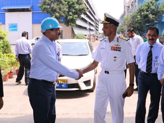 Vice Admiral M S Pawar, AVSM, VSM, COS, HQENC visits GRSE on 17 May 18