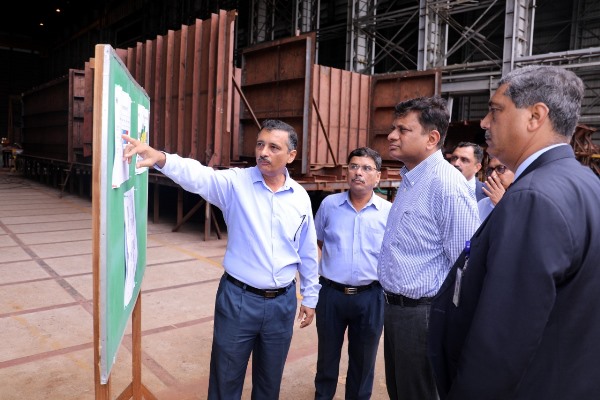 Shri Apurva Chandra, IAS Director General (Acquisition), MOD visited GRSE on 12 Oct 18.