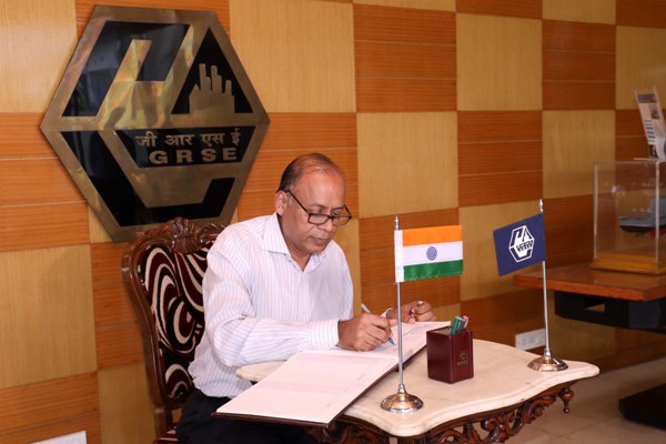 Dr. Ajay Kumar, Secretary (Defence Production) visits GRSE on 07 Jul 18 and inaugurates the Virtual Reality Lab