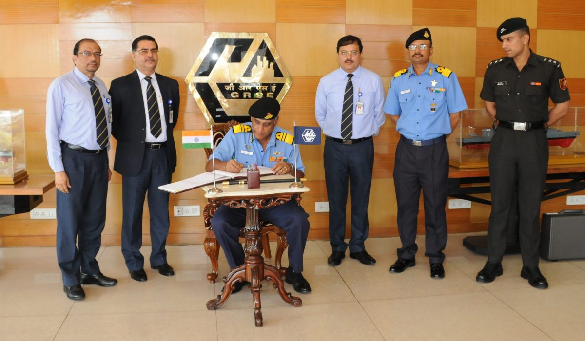 Vice Admiral B.K Verma, CINCAN visits GRSE on 30 May 17