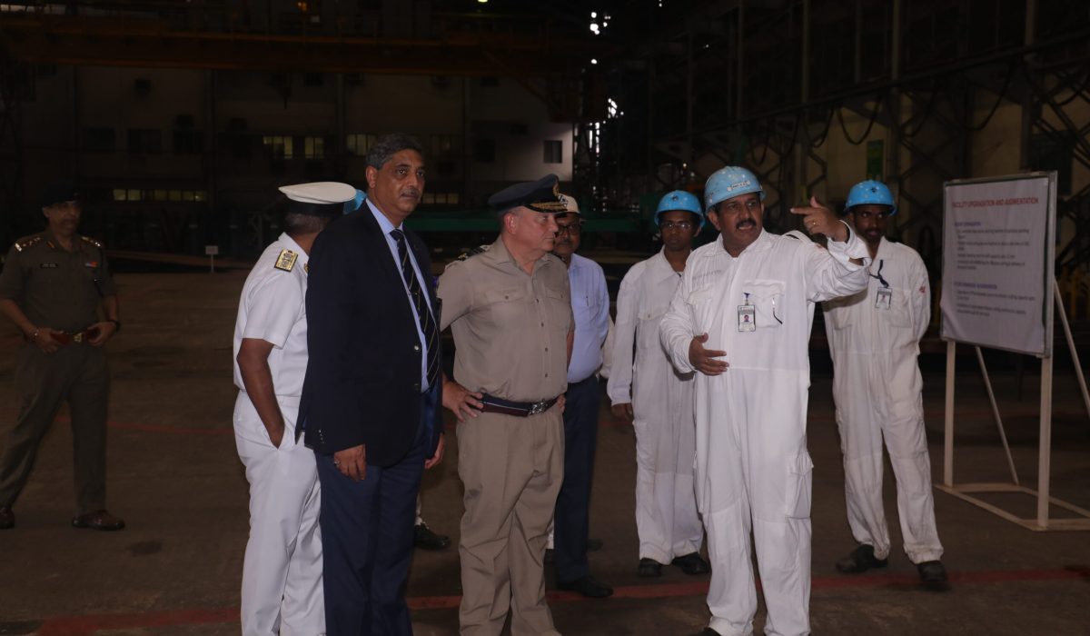 Air Chief Marshal Sir Stuart Peach GSE, KCB, ADC, Deputy Chief of Defence Staff U.K visits GRSE on 22 Jul 17