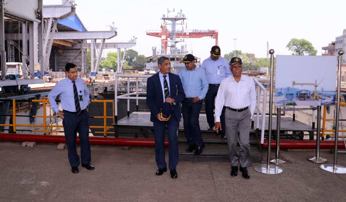 Commandant, NDC visits GRSE on 23 Apr 19