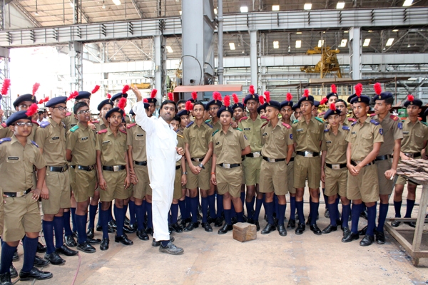 Cadets, Sainik School, Purulia, WB visits GRSE on 29 Apr 18