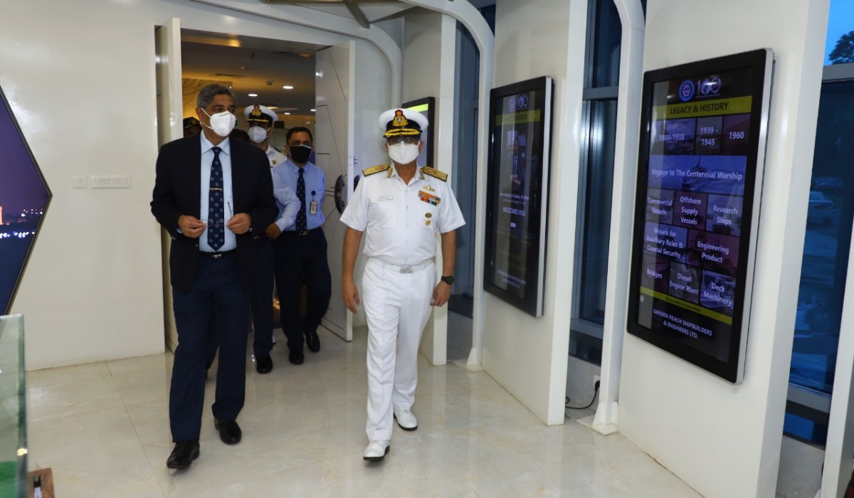 V Adm B Dasgupta, AVSM, YSM, VSM, Chief of Staff, HQENC Visited GRSE on 22 Sep 21