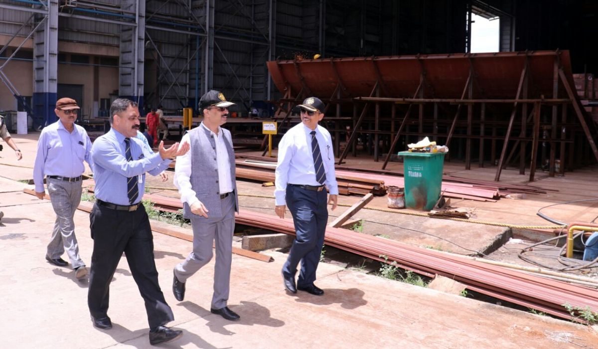 Shri Vinit Kumar, Chairman- Kolkata Port Trust, visits GRSE on 01 Sep 18