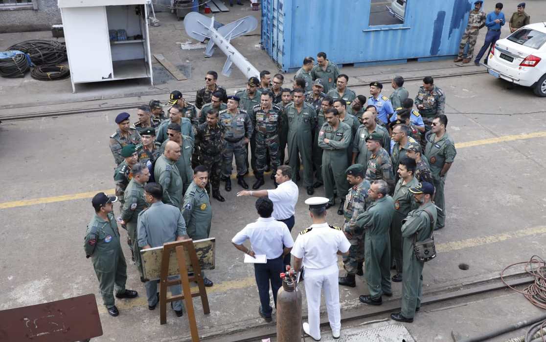 Delegation of Officers of Air Higher Command Course -42 visited GRSE on 27 Nov 18