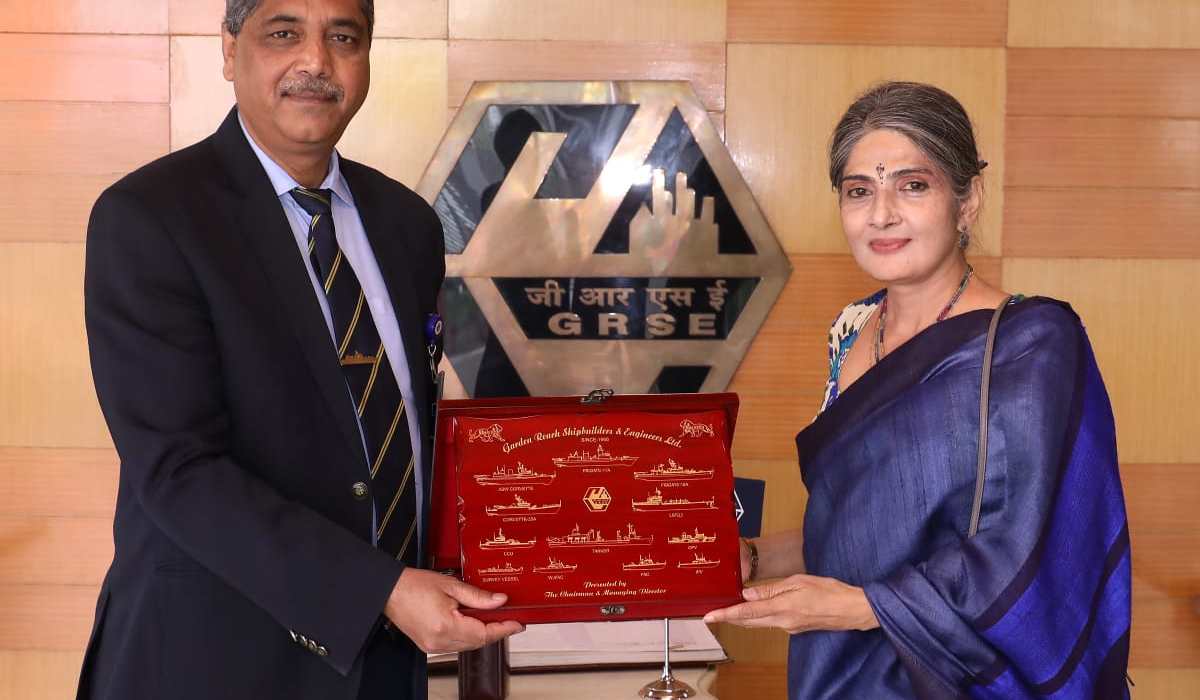 Smt. Alka Sharma, IDAS, PCDA(Navy), visits GRSE on 21 Dec 18