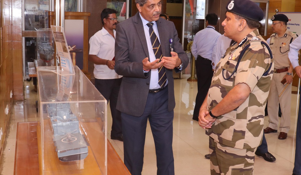 DG CISF visits GRSE on 08 Jul 17