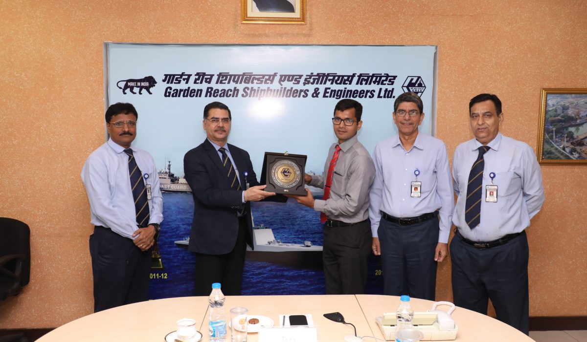 Cadets of Officer Training Academy of Gaya visit GRSE on 15 Sep 17