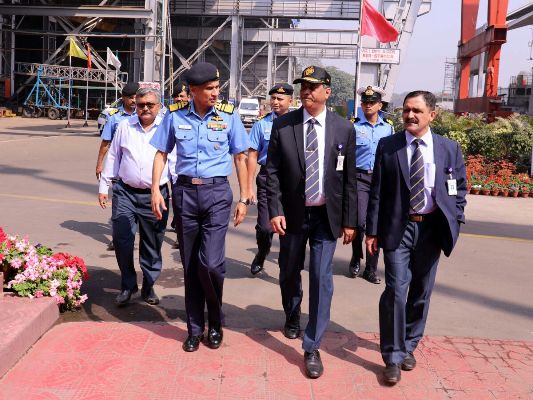 Vice Admiral Karambir Singh, PVSM , AVSM FOC-IN-C (East) visits GRSE on 17 Feb 18