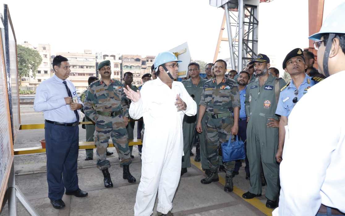 Delegation of Officers of Air Higher Command Course -42 visited GRSE on 27 Nov 18