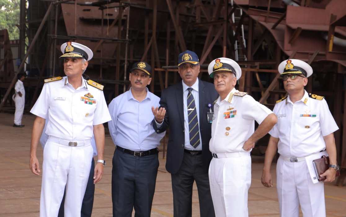 Admiral Sunil Lanba, PVSM, AVSM, ADC, Chief of Naval Staff visits GRSE on 14 May 19