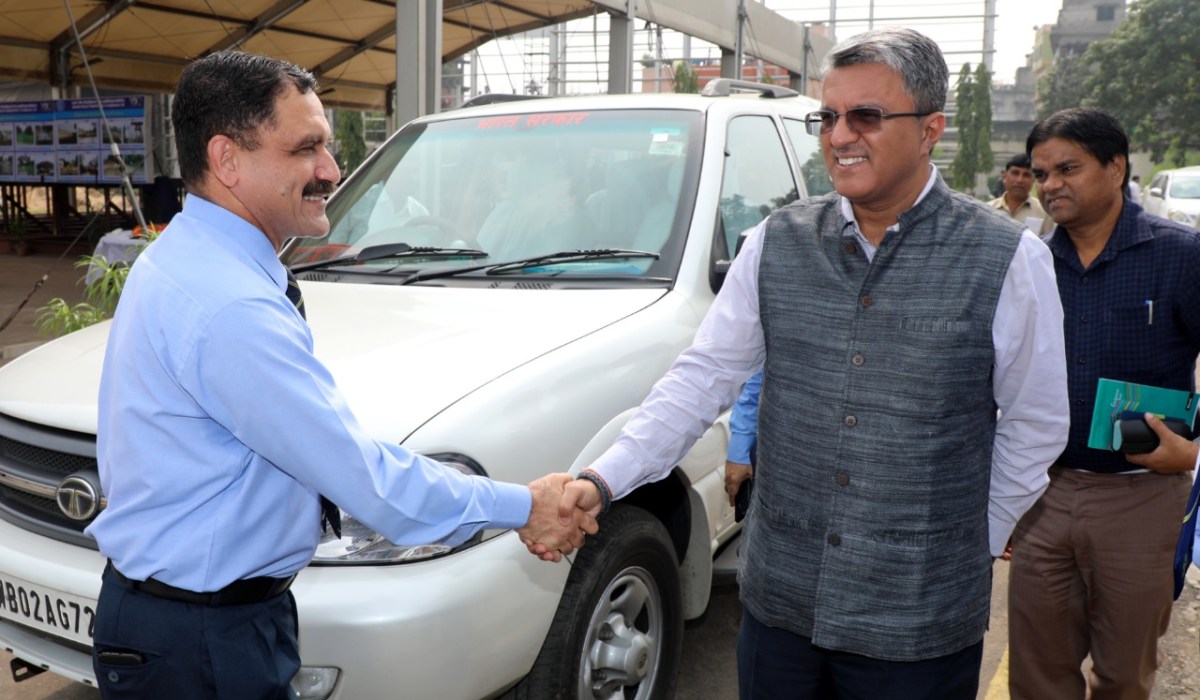 Delegation from Inland Waterways Authority of India (IWAI) visit GRSE on 01 Nov 19